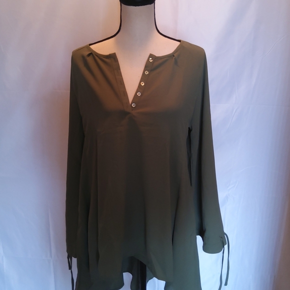 Asymmetrical Tunic Top 🔥 - Picture 6 of 8